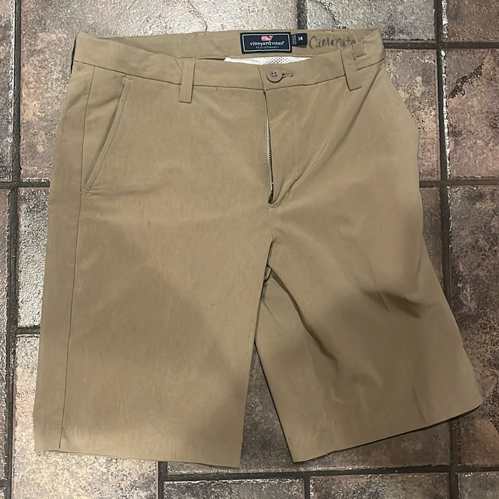 Vineyard vines size 14 performances shorts golf